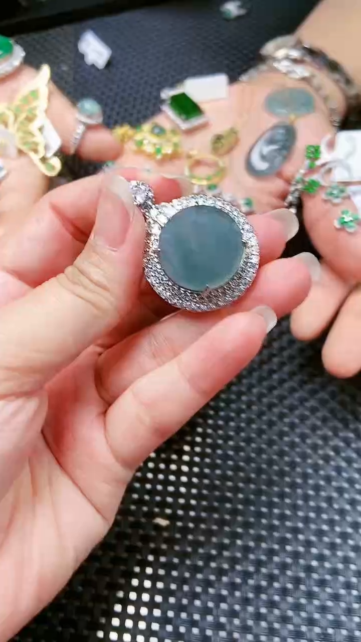 【闪购商品】翡翠吊坠(不含链)未镶嵌1111111111