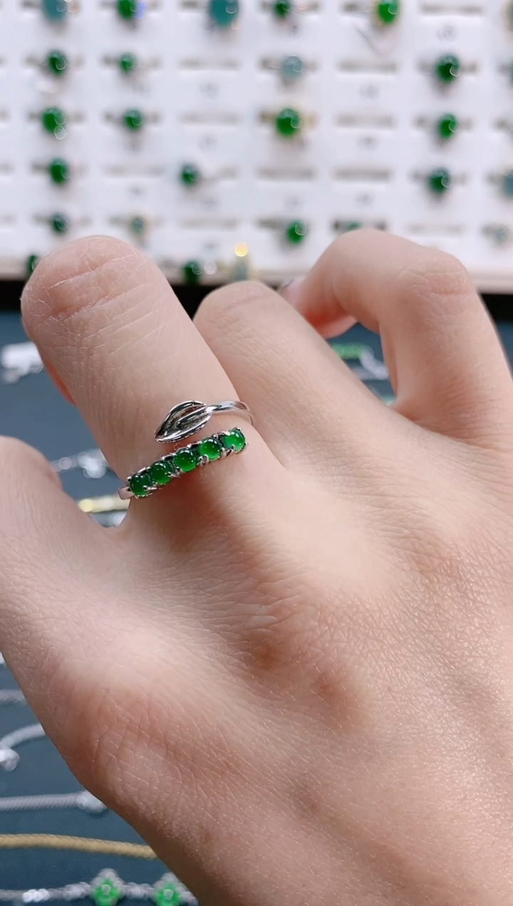 【闪购商品】翡翠戒指银S925镶嵌天然翡翠