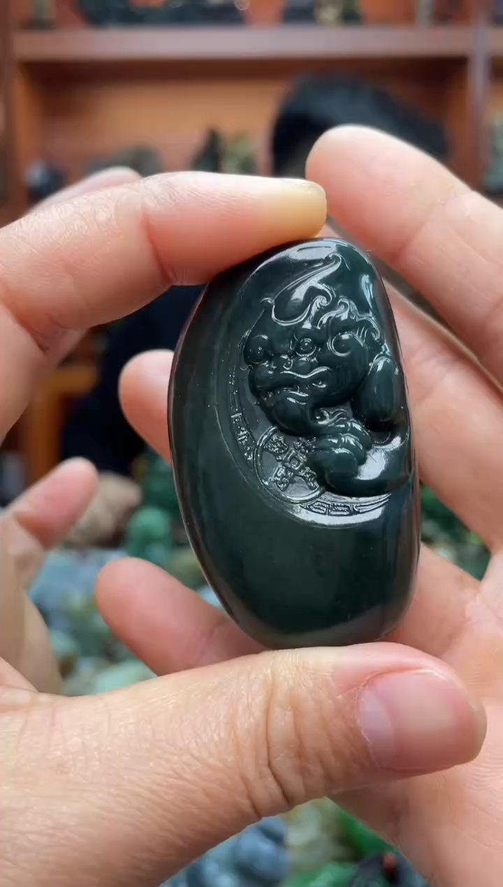 未镶嵌和田玉把件1