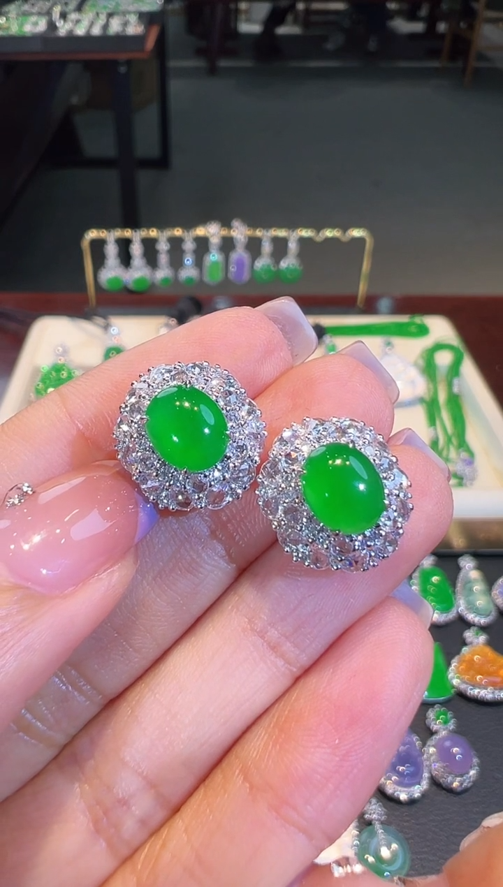【闪购商品】翡翠耳饰18K金镶嵌翡翠