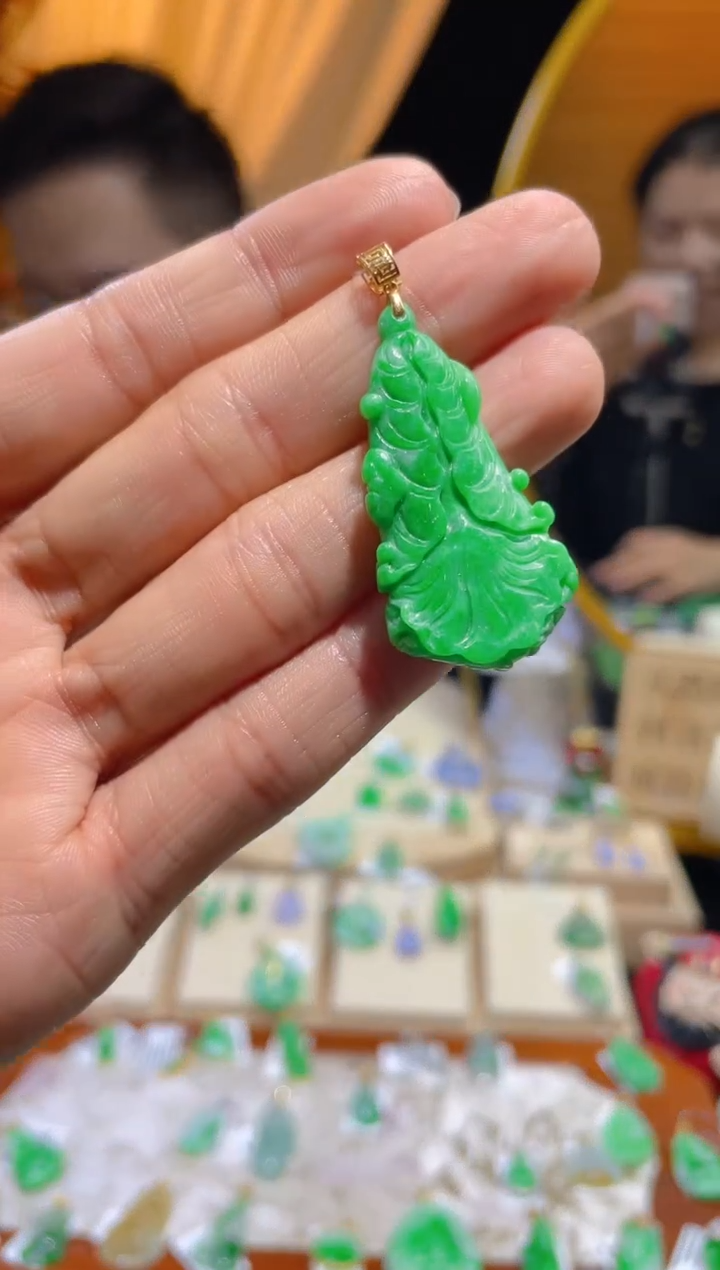 【闪购商品】翡翠颈饰18K金镶嵌假一赔三