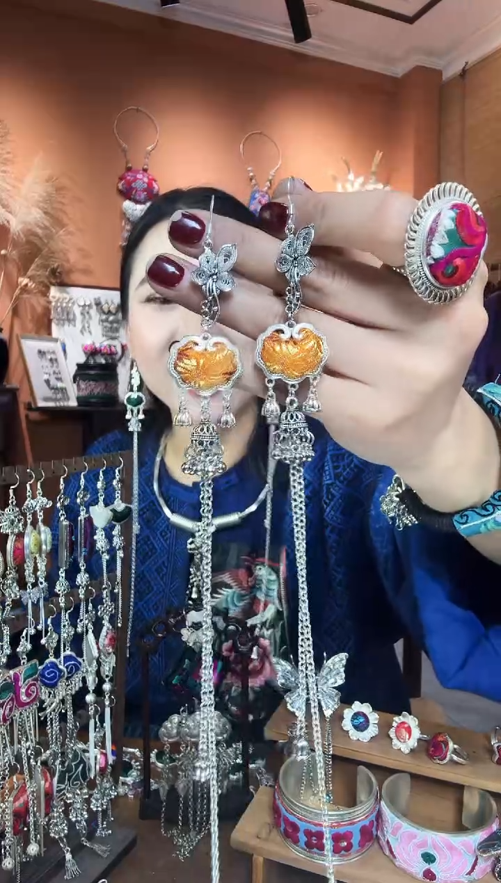 【闪购商品】刺绣纯手工民族风耳环