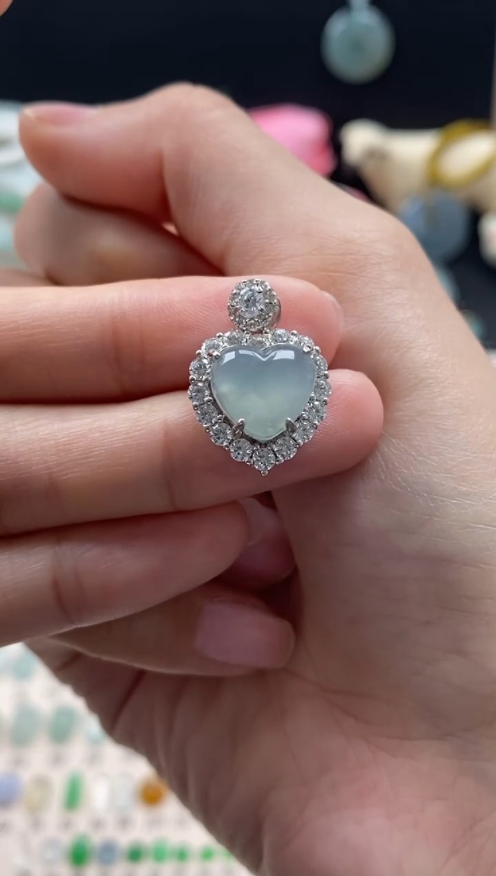 【闪购商品】翡翠颈饰银S925镶嵌翡翠冰晴爱心吊坠