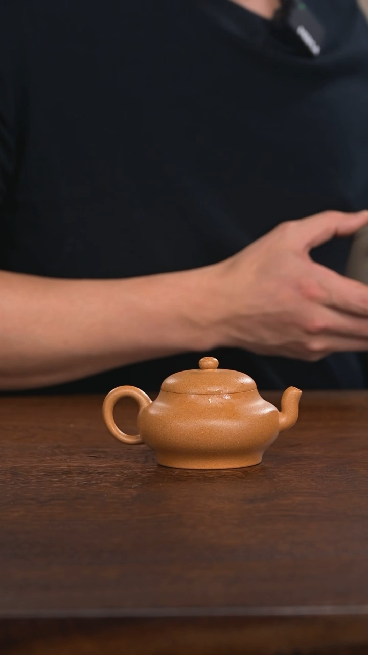 茶壶紫砂老档口黄金段 高虚扁紫砂壶