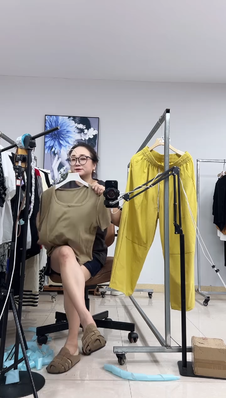 2378    女装孤品青货