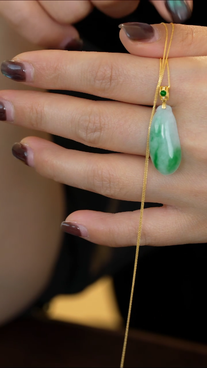 颈饰18K金镶嵌翡翠【2】