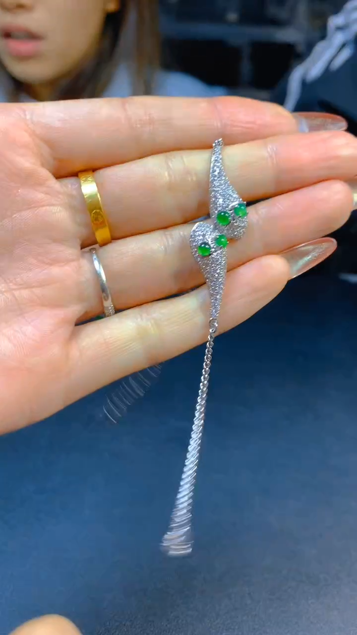 【闪购商品】翡翠手链未镶嵌0531704027多样性发一