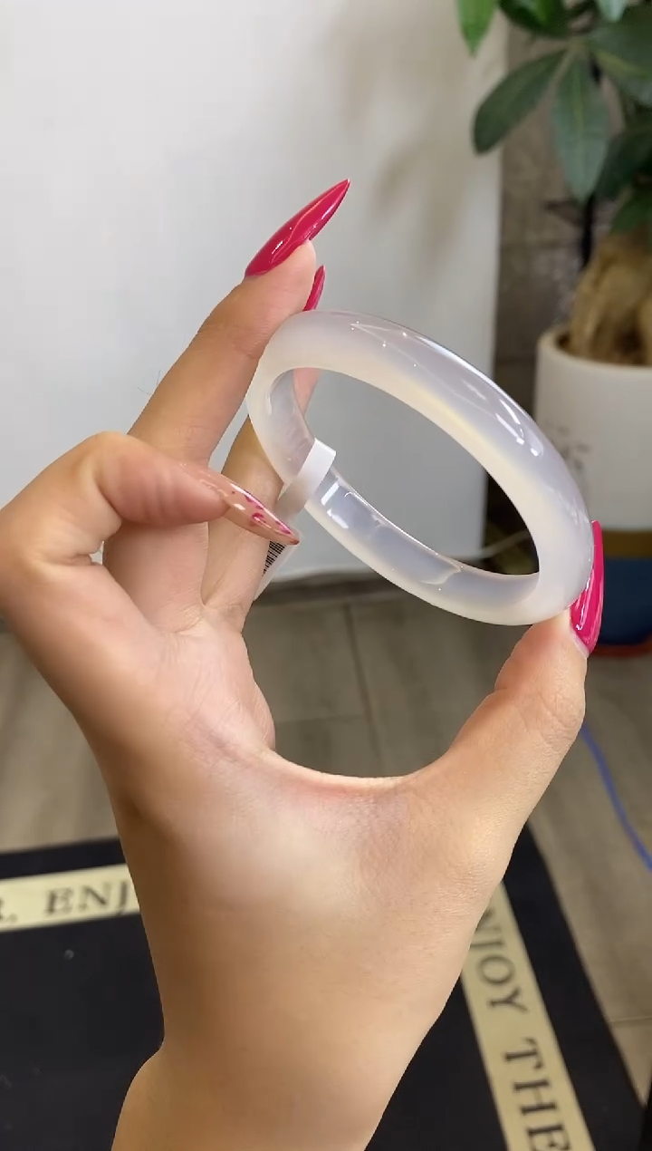 【闪购商品】玛瑙/玉髓手镯未镶嵌217