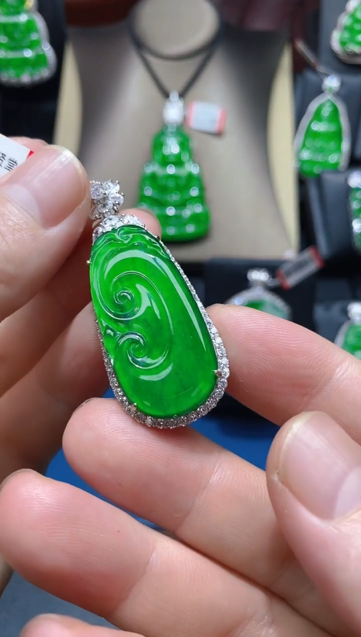 【闪购商品】翡翠颈饰未镶嵌天然A货翡翠v32