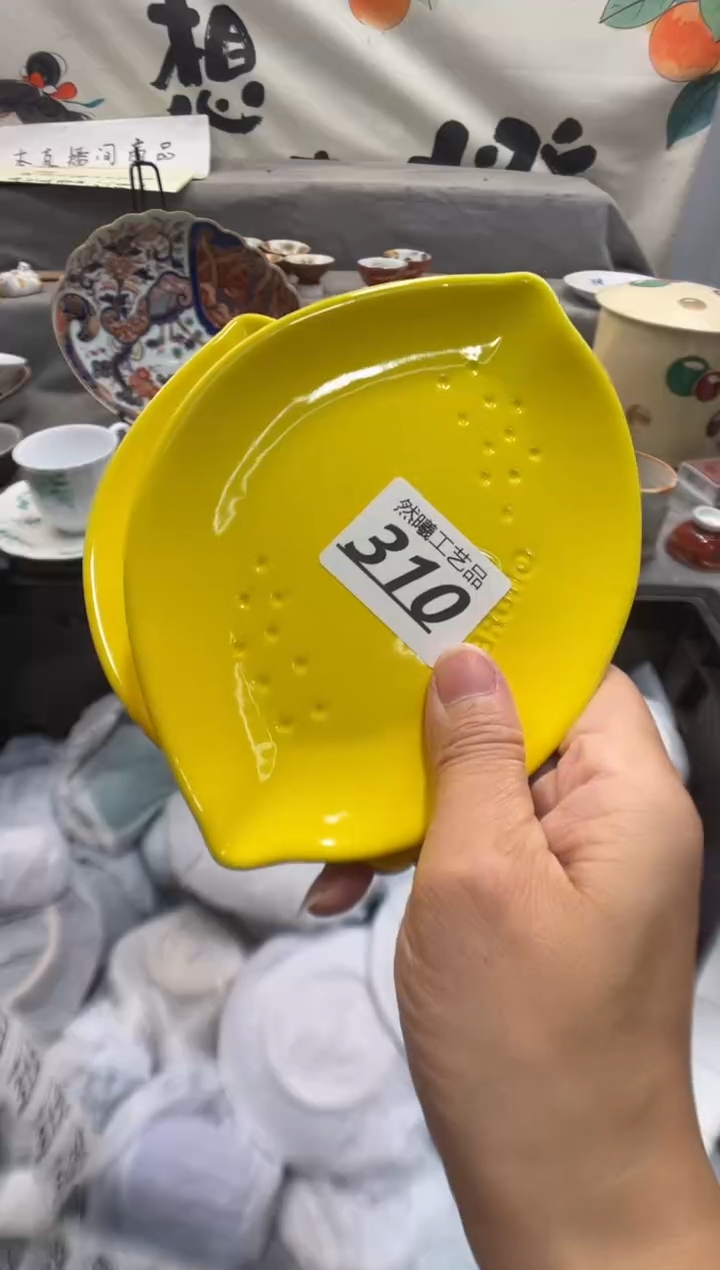 瓷片小**姐310      