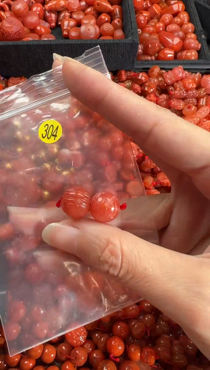 【闪购商品】南红玛瑙颈饰未镶嵌1