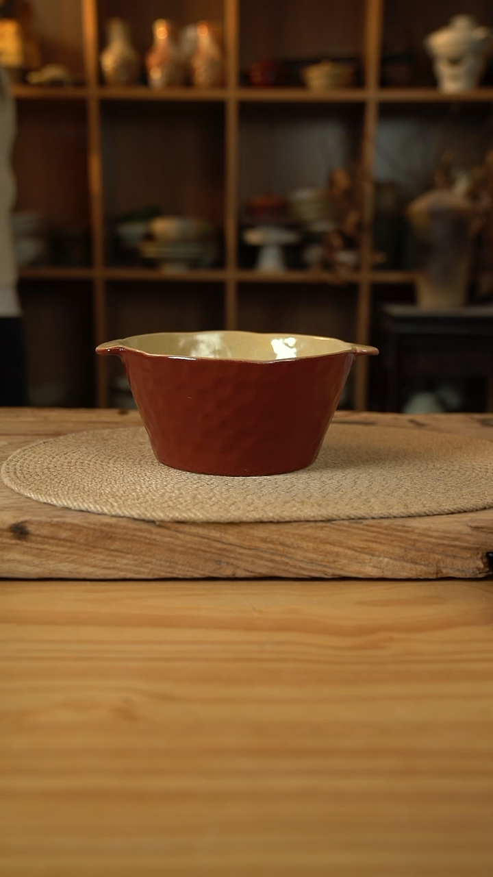 复古红系列的7英寸双耳垂纹汤碗1个