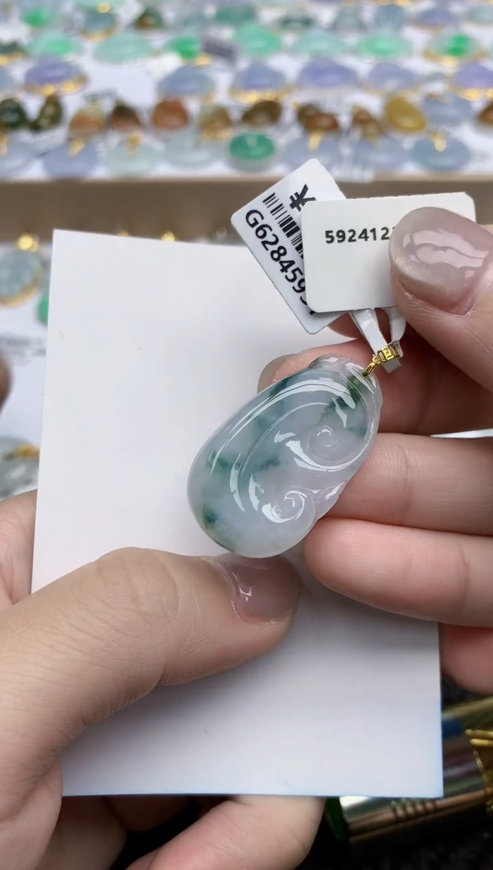 【闪购商品】翡翠颈饰18K金镶嵌天然翡翠A货