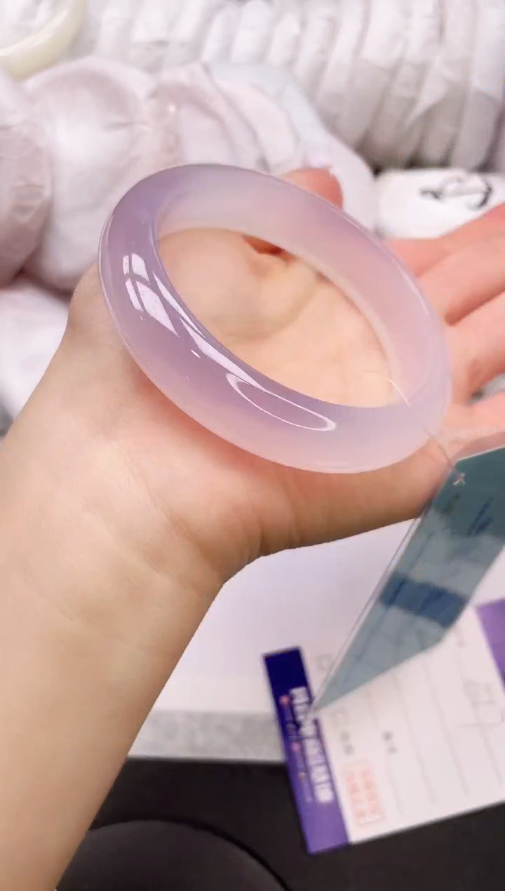 【闪购商品】石英质玉手镯未镶嵌4K517-58