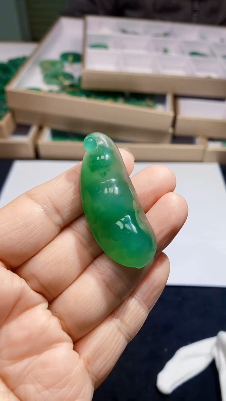 【闪购商品】石英质玉颈饰未镶嵌天然A货非洲翠，石英玉