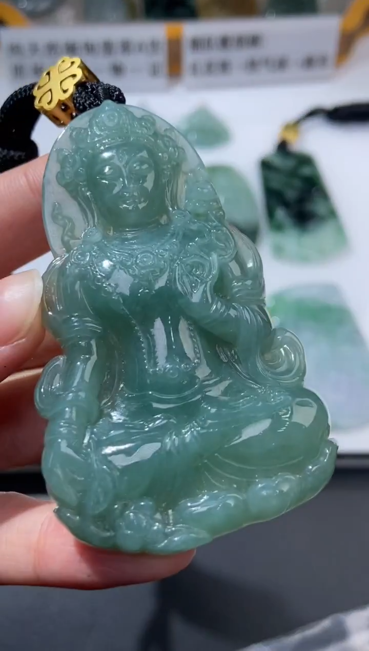 未镶嵌挂件翡翠371854   多人 