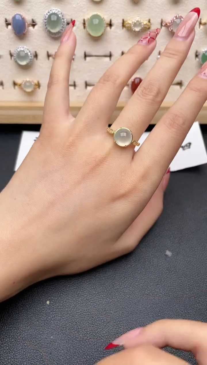 【闪购商品】翡翠戒指银S925镶嵌一物一证一礼盒