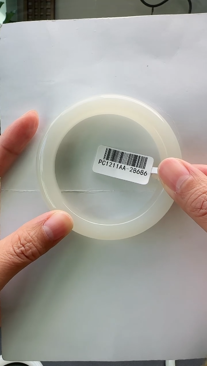 【闪购商品】和田玉手镯未镶嵌56