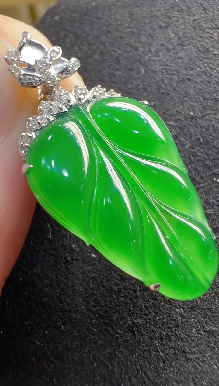 【闪购商品】翡翠吊坠(不含链)18K金镶嵌多样性发货拍一发一