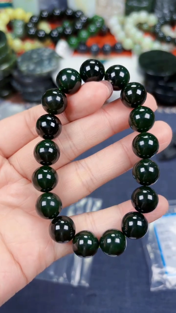 颈饰未镶嵌和田玉和田玉