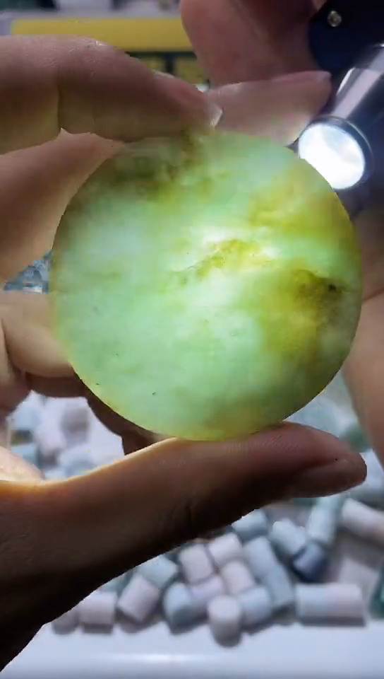 翡翠未镶嵌颈饰翡翠342