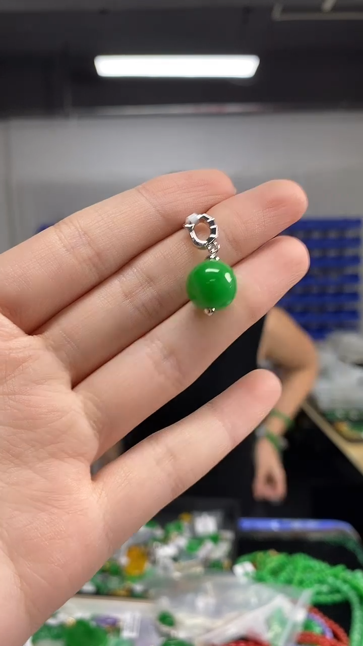 颈饰未镶嵌翡翠闪购链接   多样性发其一颜色微差·