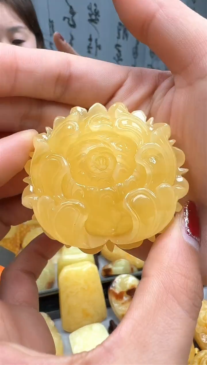 【闪购商品】琥珀裸石未镶嵌挂坠