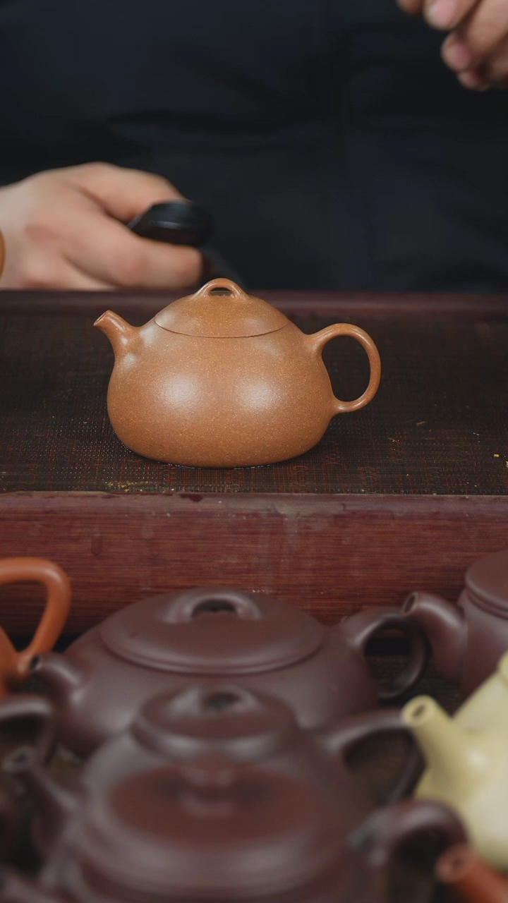 【闪购商品】紫砂茶壶150cc段泥称心