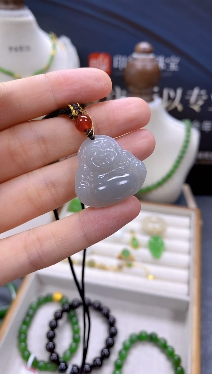 和田玉未镶嵌颈饰cg