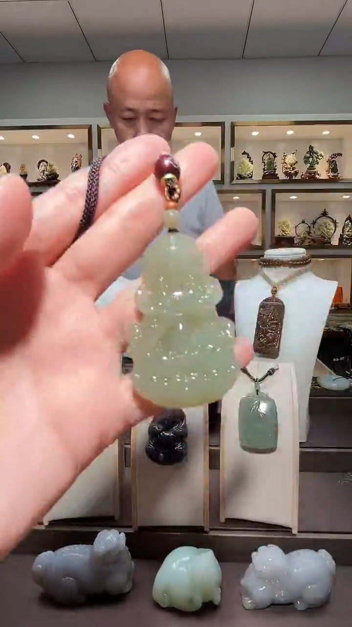 和田玉未镶嵌颈饰苏