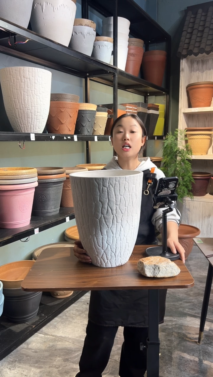 29*36白色竖纹浮雕纹理强体花盆