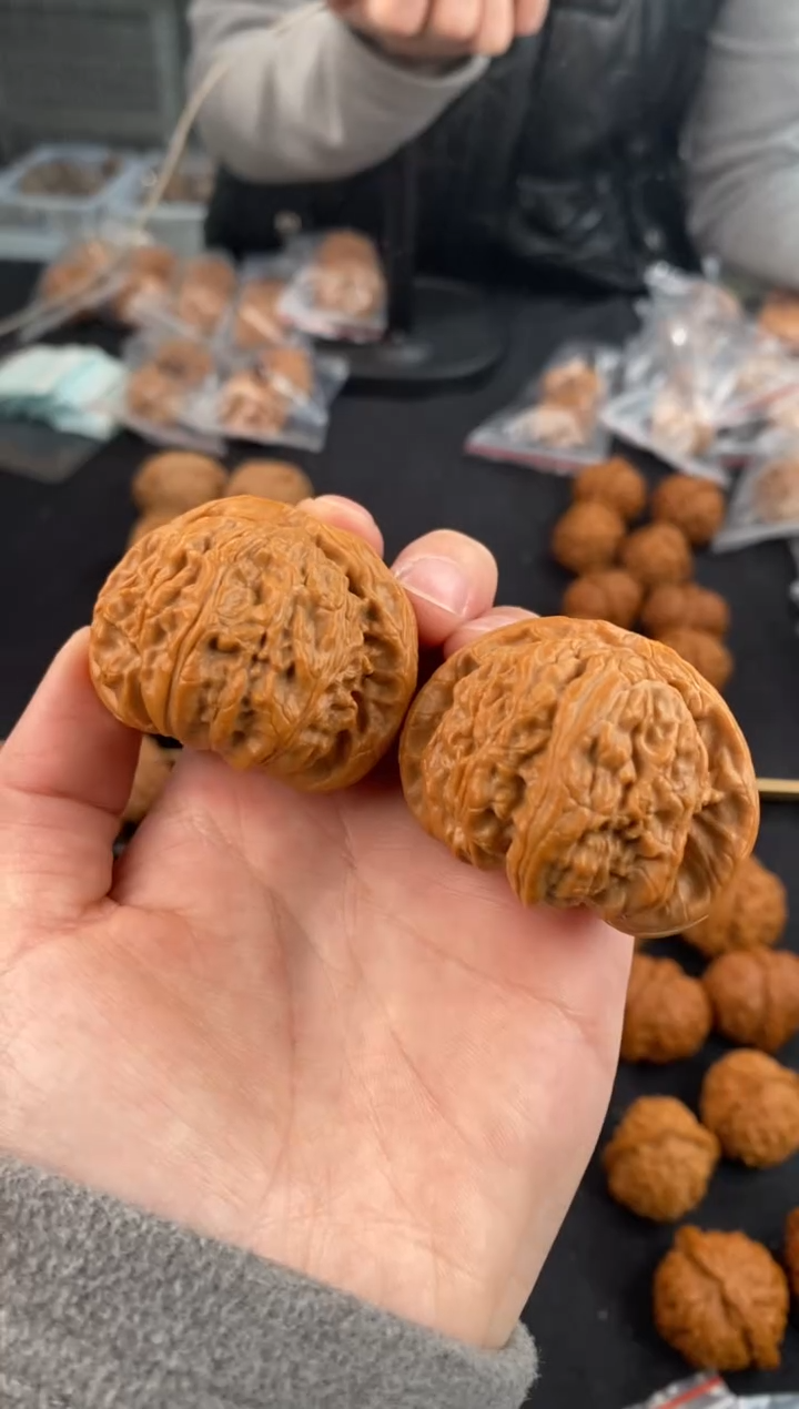 【闪购商品】文玩核桃把件白狮子45-x814