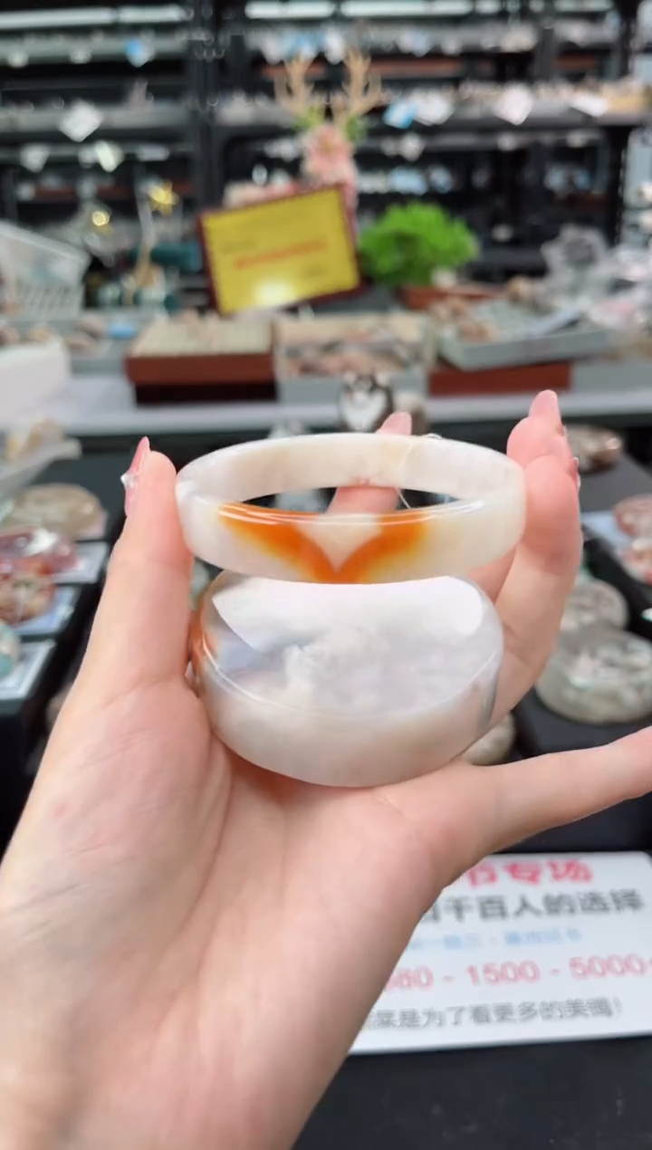 【闪购商品】石英质玉手镯未镶嵌62圈口（赠品镯心）1648745