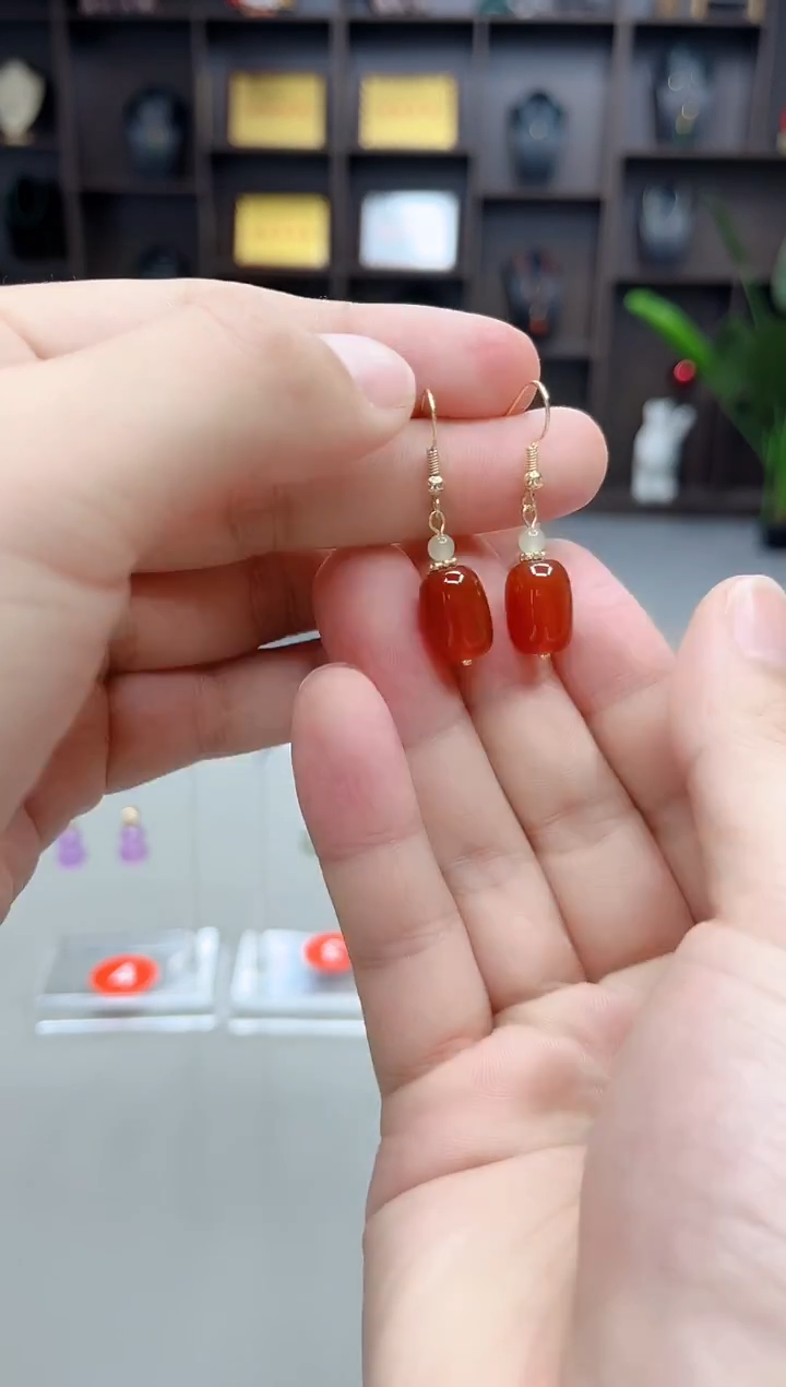 未镶嵌耳饰玛瑙/玉髓1335000