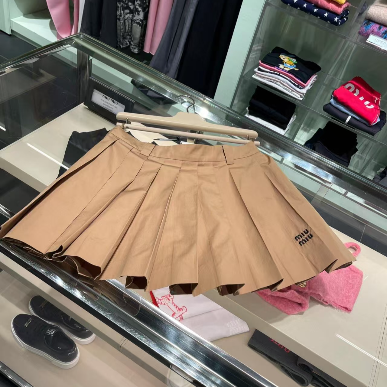 95新 MIU MIU/缪缪 MIU MIU/缪缪卡其色半身裙 尺码36 