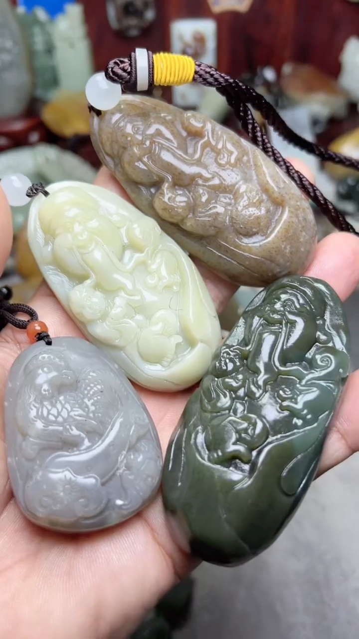 【闪购商品】和田玉把件未镶嵌4有裂 