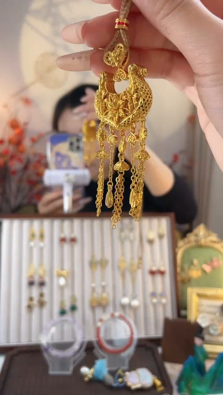 铜合金布艺金色流苏项链