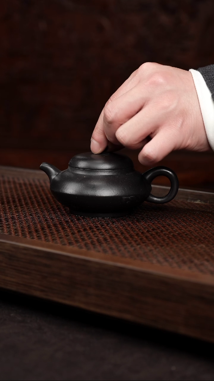 【闪购商品】紫砂茶壶黑料合欢壶