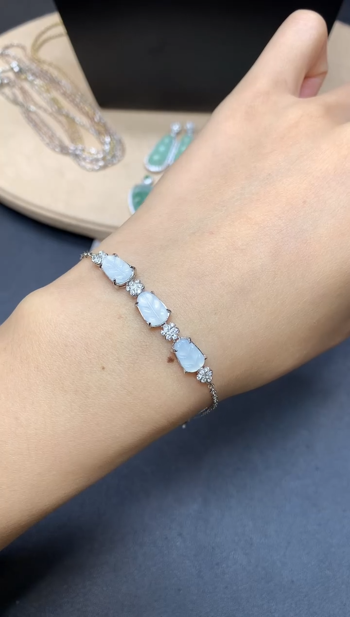 【闪购商品】翡翠手链银S925镶嵌叶子【多样性发其一】