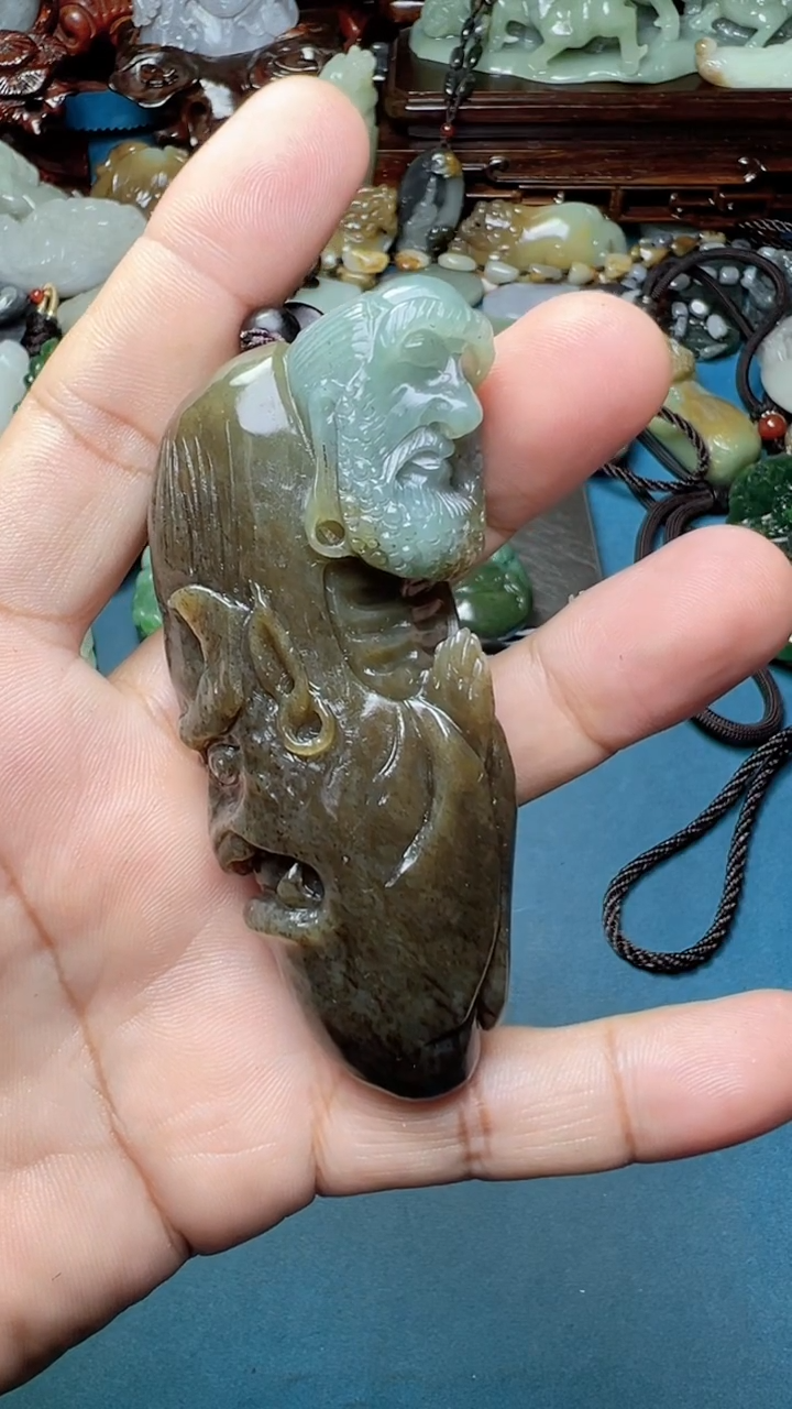 未镶嵌和田玉把件-