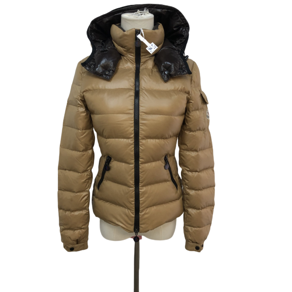 妃鱼/盟可睐/锦纶/羽绒服/95新/琰三14