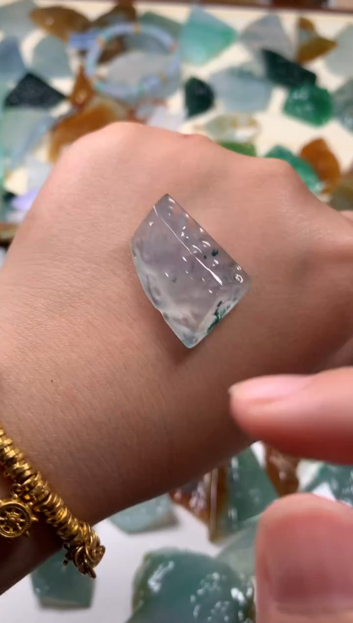 【闪购商品】定制翡翠未镶嵌吊坠