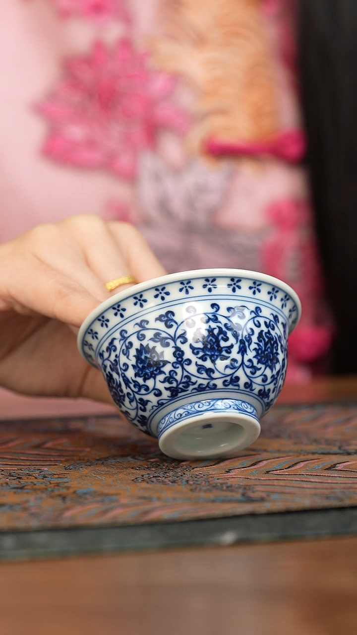 【闪购商品】水造 缠枝压手中号