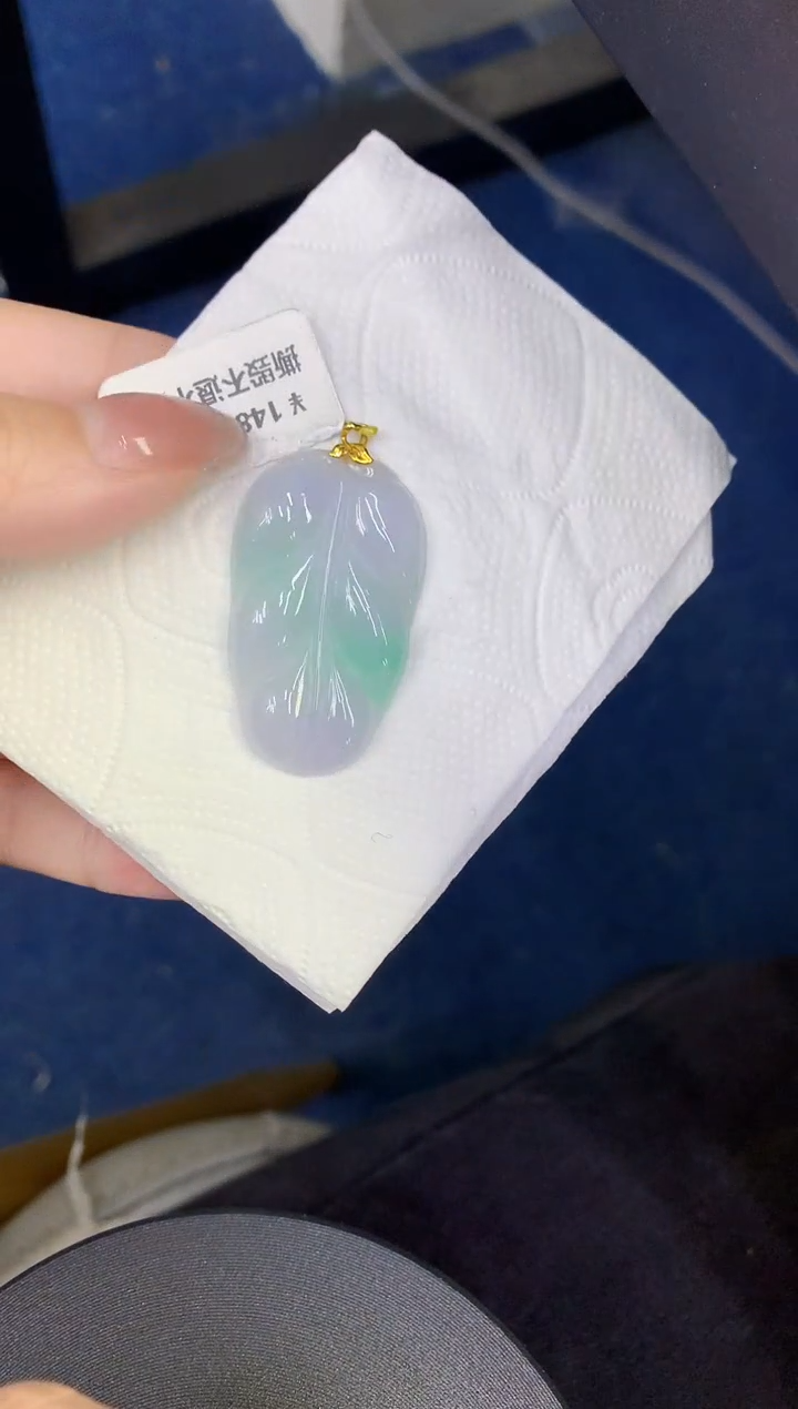 颈饰18K金镶嵌翡翠缅甸天然翡翠a货