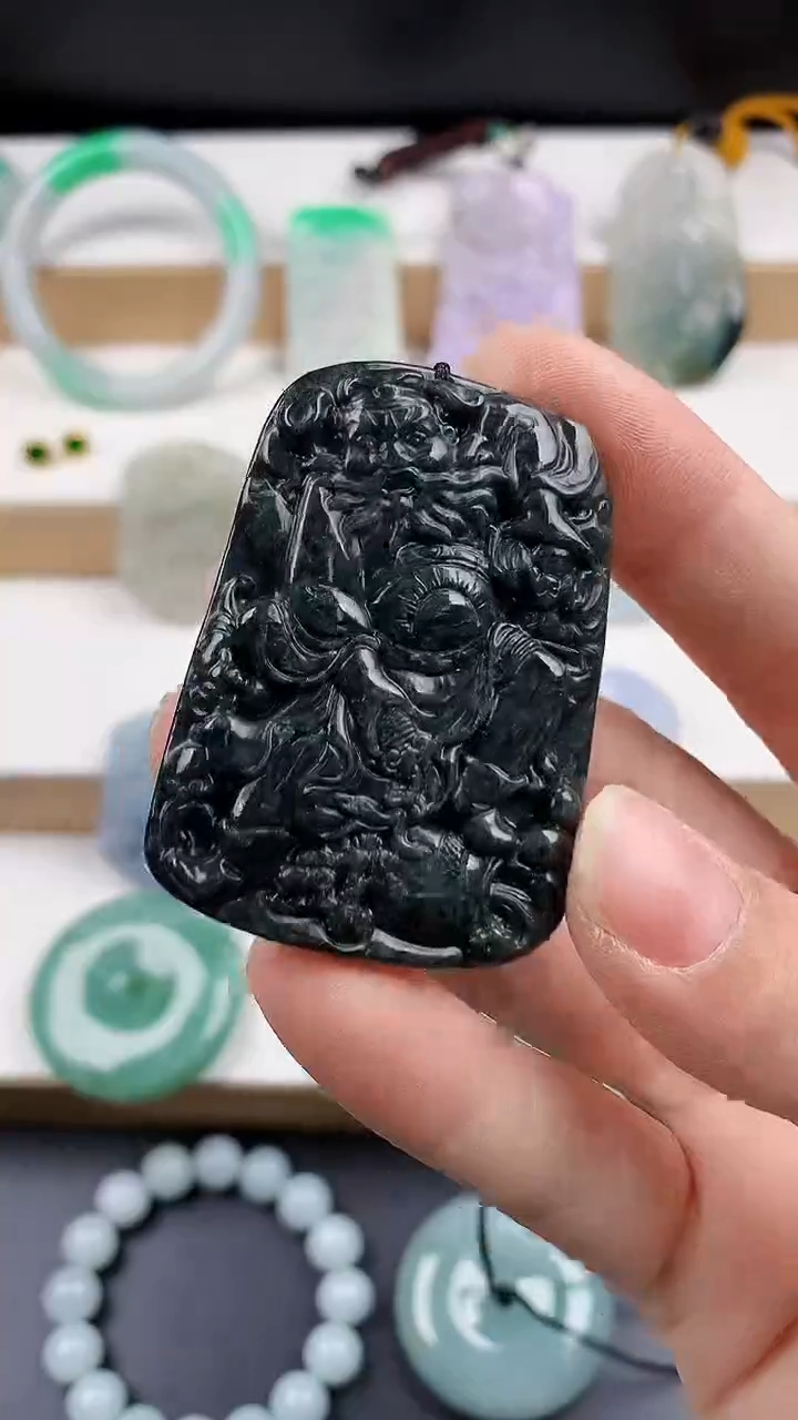 颈饰未镶嵌翡翠天然翡翠吊坠挂件