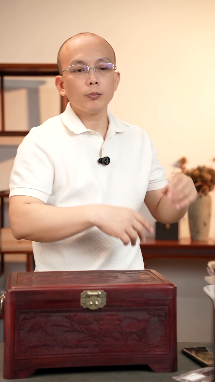 染料紫檀（血檀）其他血檀彩礼箱
