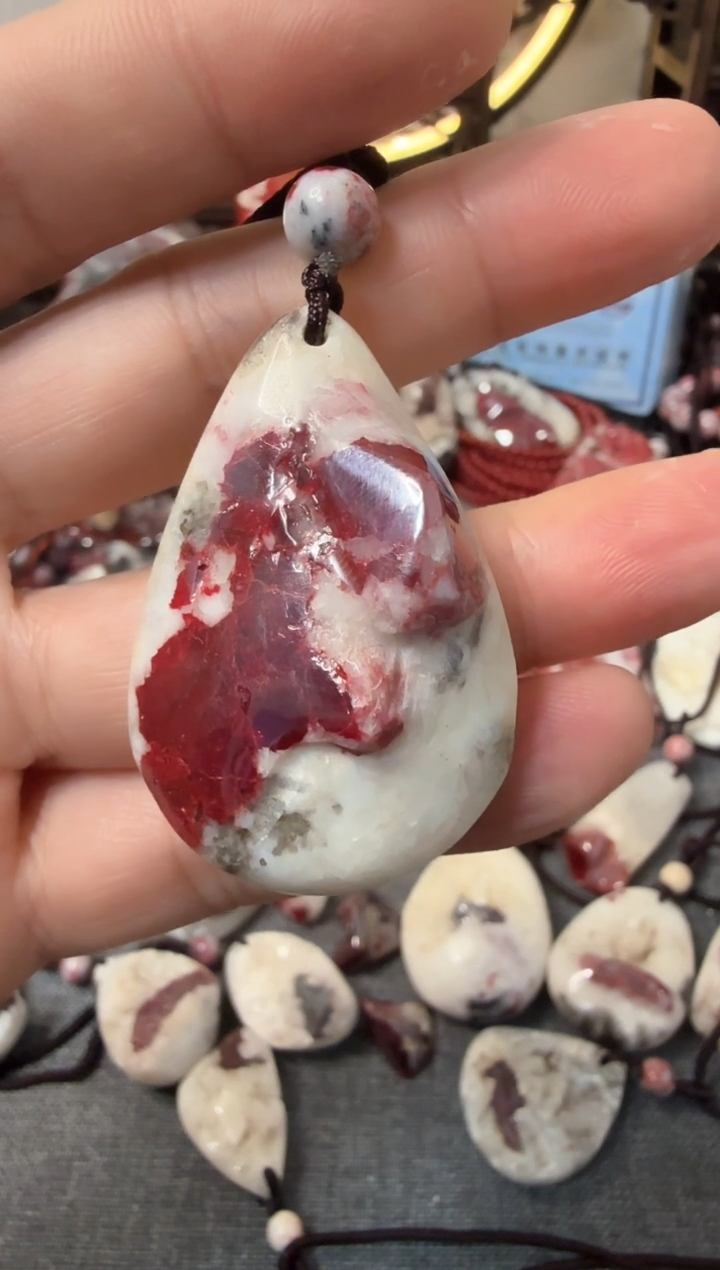 【闪购商品】天然辰砂大晶砂随行吊坠1