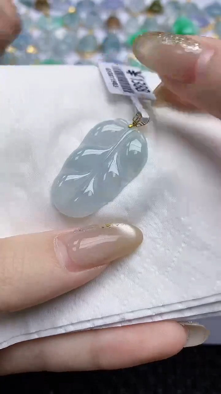 【闪购商品】翡翠颈饰未镶嵌天然A货翡翠 