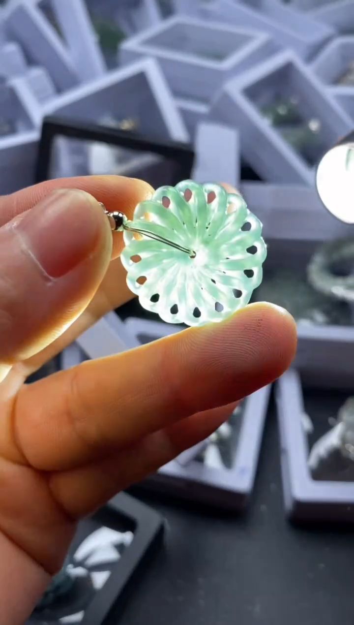 【闪购商品】翡翠吊坠(不含链)未镶嵌39213