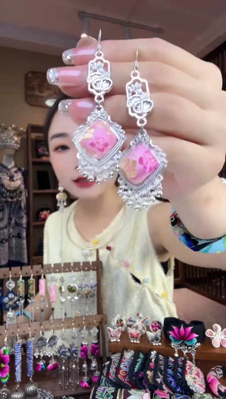 刺绣非遗刺绣民族风饰品